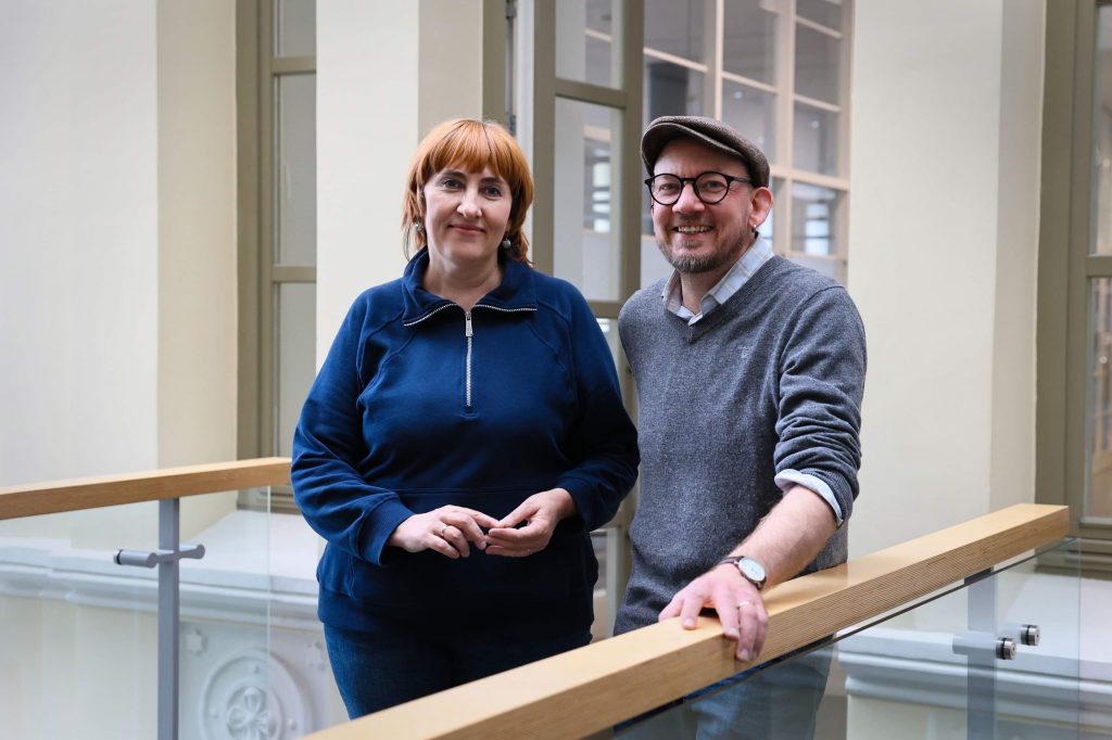 Kuvassa liettualainen kollega ja Heikki Lahnaoja